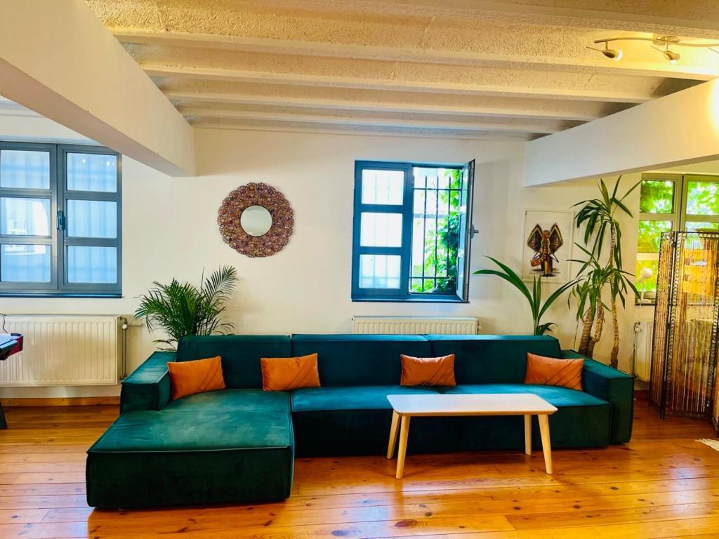 Down Town Oasis-Spacious Loft With Private Parking Брюссель Екстер'єр фото